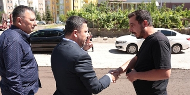 belediye-baskani-ari-erenler-ve-esenler-caddesinde.jpg