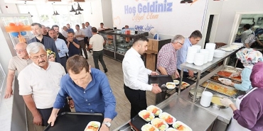 canik-belediye-baskani-ibrahim-sandikci-sbb-meclis-uyelerini-can-sofrasinda-agirladi.jpg