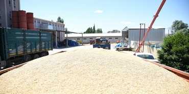 ciftcimizin-emegi-kutsaldir.jpg