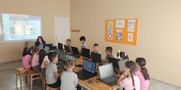egeli-iletisimcilerden-minik-kalplere-buyuk-dokunuslar-yapan-sosyal-sorumluluk-projesi.jpg