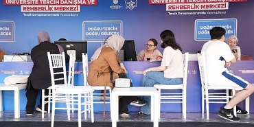 ibbden-yks-tercih-doneminde-genclere-rehberlik.jpg