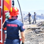 izmirde-bir-ayda-26-bin-260-hektar-alan-yandi.jpg