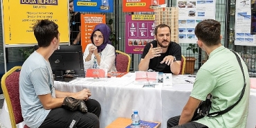 kto-karatay-universitesi-tercih-ve-tanitim-merkezi-ile-universite-adaylarinin-yaninda.jpg