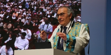 uskudar-universitesi-ilk-hekimlerini-gururla-ugurladi.jpg