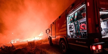 yanginlari-sondurmek-icin-canlarini-siper-ettiler.jpg