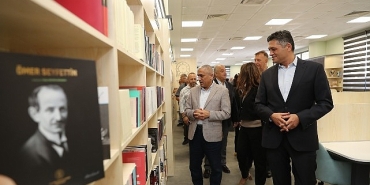 aliaga-belediyesinden-egitime-ve-kulture-buyuk-katki-aziz-sancar-kutuphanesi-hizmete-acildi.jpg