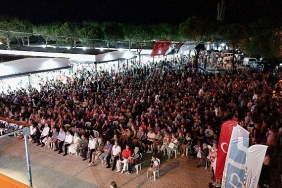 altinovanin-cazibe-merkezi-sahil-gece-pazari-yeni-yuzuyle-acildi.jpg