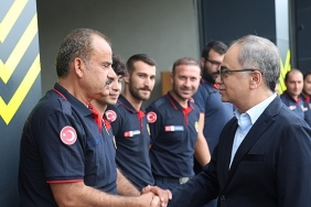 baraclidan-itfaiyecilere-moral-ziyareti.jpg