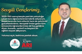 baskan-aridan-universiteyi-kazanan-ogrencilere-tebrik.jpg