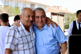 baskan-ozarslan-kecioren-esnafinin-yaninda.jpg