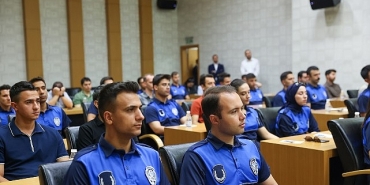 baskan-pekyatirmaci-goreve-yeni-baslayan-personel-ile-bulustu.jpg