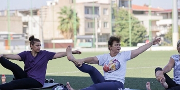 bucali-kadinlardan-yoga-derslerine-yogun-ilgi.jpg