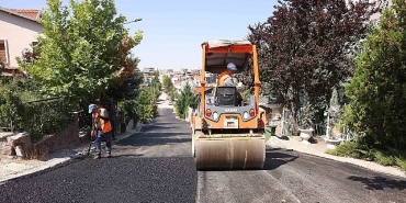 cankayada-asfalt-mesaisi-devam-ediyor.jpg
