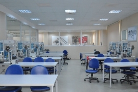 ege-universitesi-mekatronik-programi-sanayiye-nitelikli-teknikerler-kazandiriyor.jpg