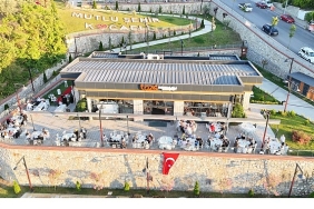 en-mutlu-evetler-bu-salonda-yankilaniyor.jpg