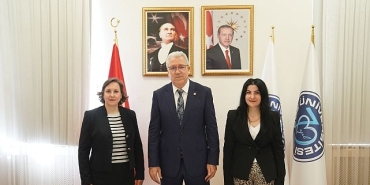 eunun-jinekolojik-ve-obstetrik-muayene-giysisi-bulusu-faydali-model-olarak-tescillendi.jpg