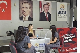 golcuk-belediyesi-universite-tercih-merkezi-genclerin-yaninda.jpg