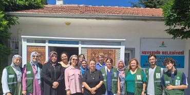 hali-kilim-dokuma-atolyesinde-yesilay-dernek-uyelerini-agirladik.jpg