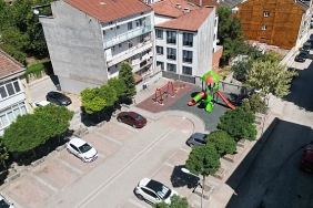 inegol-belediyesi-eskiyen-cocuk-parklarini-yeniliyor.jpg