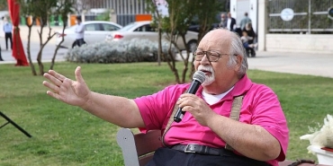 karsiyaka-izmir-babayi-unutmadi.jpg