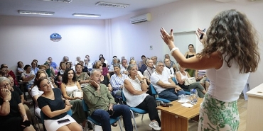 konakin-ileri-yas-merkezinde-kusaklararasi-iletisim-semineri.jpg