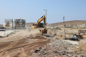 seferihisarda-2-kilometrelik-yol-yenileme-calismasi-basladi.jpg