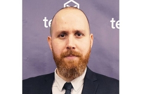 testeryounun-cocuklara-teknolojiyi-sevdiren-kitaplari-kacuv-ve-cokseve-umut-oluyor.jpg