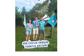 yuzuculer-kulaclarini-tegvli-cocuklara-egitim-destegi-icin-atti.jpg