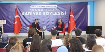 baskan-ovalioglu-genclerle-kariyer-soylesisinde-bulustu.jpg