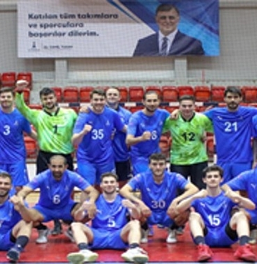 baskan-tugay-izmir-kuluplerine-rakip-degil-destek-olacagiz.jpg