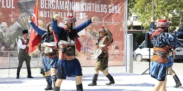 bergamanin-kurtulusu-torenlerle-kutlandi.jpg