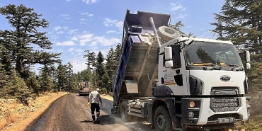 buyuksehir-belediyesinden-toroslara-asfalt.jpg