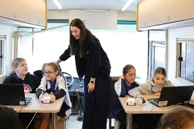 deniztemizturmepa-mavi-nefes-egitim-otobusu-ayvalikta.jpg