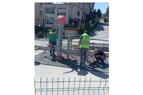 edremitte-parklar-yenileniyor.jpg