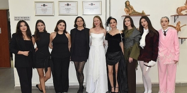 egede-edebiyat-ve-moda-ayni-sahneyi-paylasti.jpg
