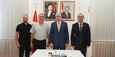 egeli-bilim-ekibinden-kuzeydogu-anadolunun-tehlike-altindaki-engerekler-icin-yeni-arastirma.jpg