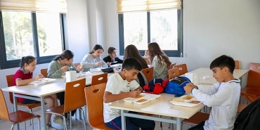 guzelbahce-belediyesi-ozel-ogretim-kurumuna-buyuk-ilgi.jpg