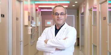 hidrosefali-belirtileri-yasa-gore-degisiyor-bebeklerde-kusma-ve-goz-kaymasi-onemli-sinyaller.jpg