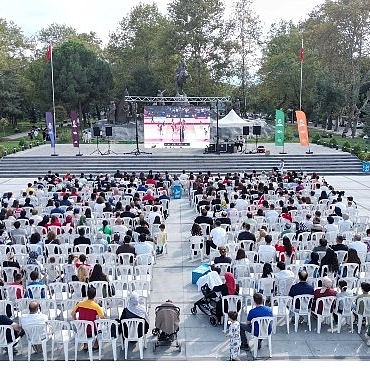 inegol-tribununden-millilere-tam-destek.jpg