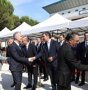 inegolde-hem-yeni-egitim-ogretim-yili-hem-yeni-okul-birlikte-acildi.jpg