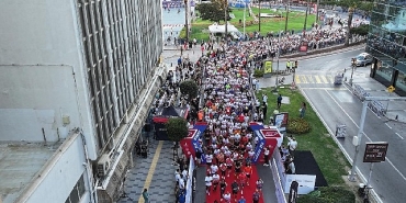 izmirde-uluslararasi-9-eylul-izmir-yari-maratonu-renkli-goruntulere-sahne-oldu.jpg