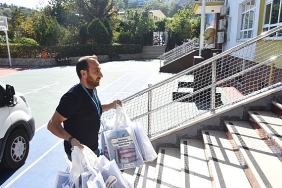 kadikoy-belediyesinden-ilkokul-ogrencilerine-kirtasiye-destegi.jpg