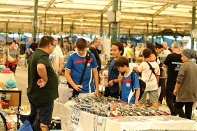 karsiyakada-hasret-sona-erdi-2-el-pazari-geri-dondu.jpg