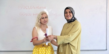konakta-okur-yazar-kadinlarin-gurur-gunu.jpg