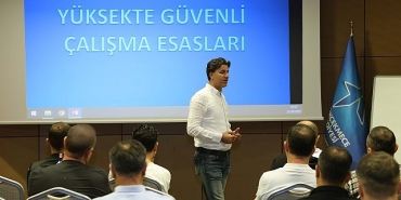 kucukcekmece-belediyesinde-kurum-ici-egitimler-devam-ediyor.jpg