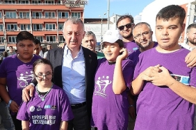 mevlid-i-nebi-programinda-gonulleri-isitan-bulusma.jpg