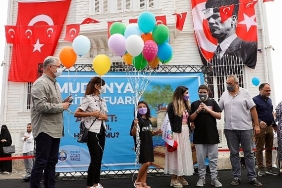 mudanya-kitap-fuarinda-balonlar-demir-icin-goge-yukseldi.jpg