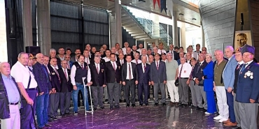 osmangazi-belediyesi-gazileri-en-ozel-gunlerinde-unutmadi.jpg