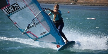 ruzgar-ekimde-alacatidan-esecek-windfest-basliyor.jpg