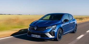 zirvenin-sahibi-yine-renault.jpg
